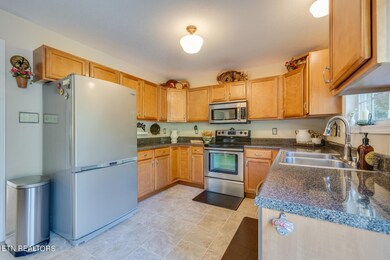 8604 Ball Park Ln, Knoxville, TN 37920 - photo 3