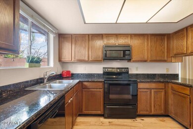 09-Kitchen