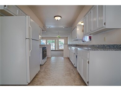 1548 Common Dr unit A, El Paso, TX 79936 - photo 5