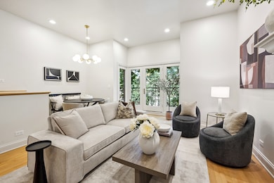 906 N Hermitage Ave unit 2, Chicago, IL 60622 - photo 7