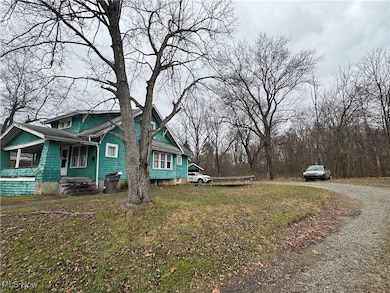 1003 Liberty Rd, Youngstown, OH 44505 - photo 3