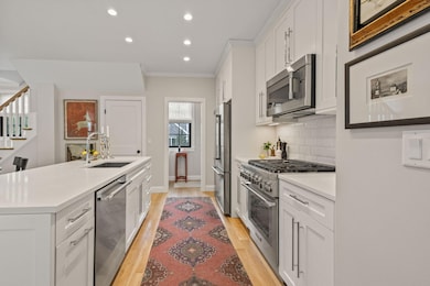 8-web-or-mls-350-bradford-st-7