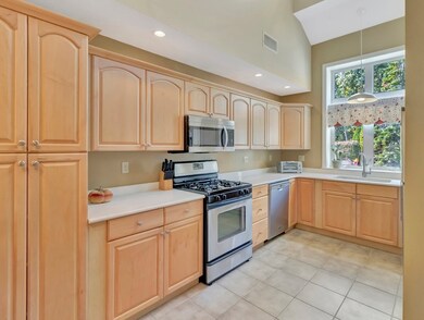 15 Reservoir St unit 44, Mansfield, MA 02048 - photo 2