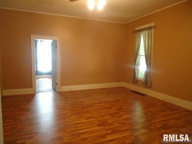 401 E Illini St, Virginia, IL 62691 - photo 3