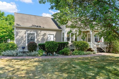 6 Kensington Place, Albany, NY 12209 - photo 3