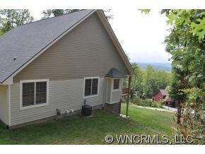 259 Baton Ln, Hendersonville, NC 28792 - photo 2