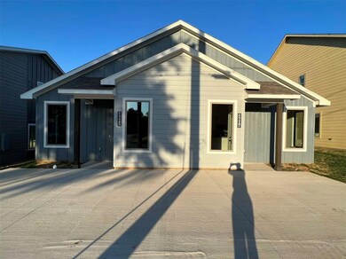 2602 S Fannin Ave unit 2604, Denison, TX 75020 - photo 2