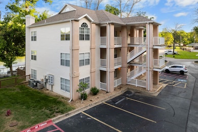 77 Anglers Pointe unit 4, Branson, MO 65616 - photo 3