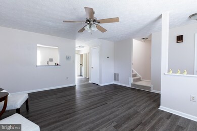 18611 Winding Creek Place, Germantown, MD 20874 - photo 5