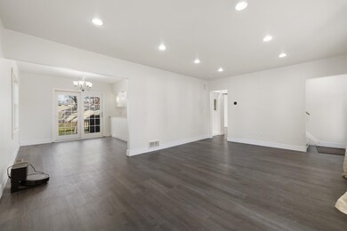 712 N Normal St, Minot, ND 58703 - photo 4