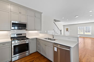 2130 Weaver St, Charleston, SC 29403 - photo 7