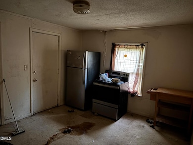 32C7FD0D-BFD7-4C04-90D5-C139A2C28E45