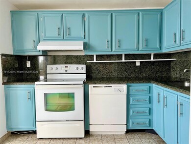 671 NE 195th St unit 425E, Miami, FL 33179 - photo 7