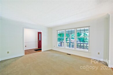 8 Braddock Way, Asheville, NC 28803 - photo 6