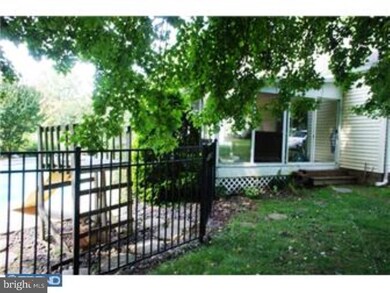 37 S Forge Manor Dr, Phoenixville, PA 19460 - photo 5