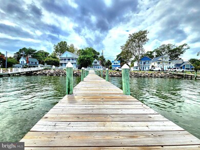 529 Irving Ave, Colonial Beach, VA 22443 - photo 4