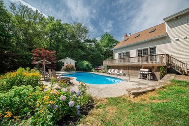 89 Pools Lane Tiverton, RI