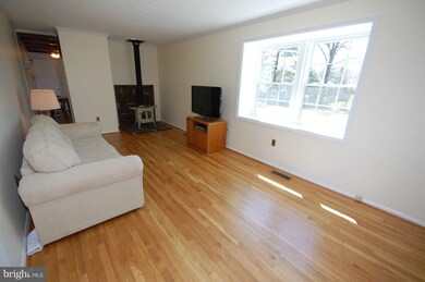 4209 Queen Mary Dr, Olney, MD 20832 - photo 6