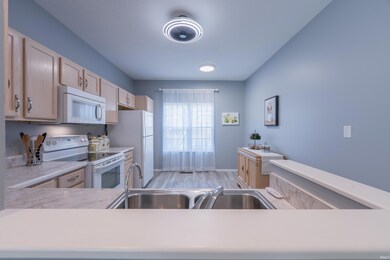 704 Bayberry Ct E unit E, Bloomington, IN 47401 - photo 7