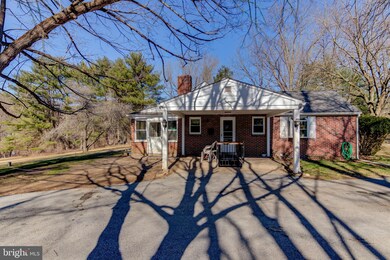 819 Crum Creek Rd, Springfield, PA 19064 - photo 3