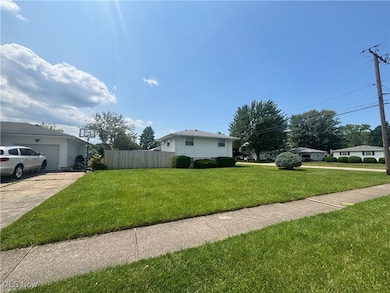 2501 W 40th St, Lorain, OH 44053 - photo 2