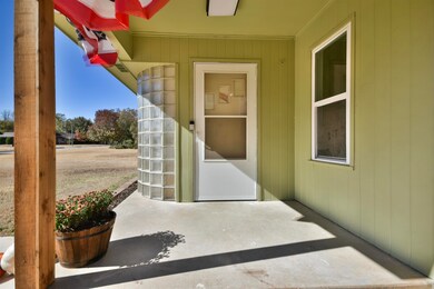1213 W Pine Ave, Duncan, OK 73533 - photo 4