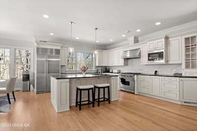 Gourmet Kitchen
