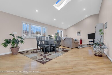 9 Klein St, Oakhurst, NJ 07755 - photo 4