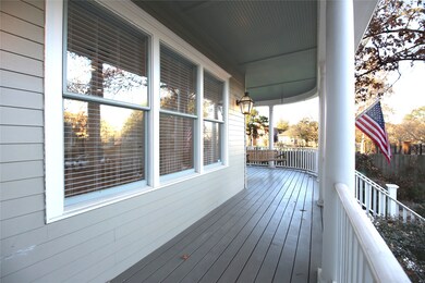 839 Cortlandt St, Houston, TX 77007 - photo 4