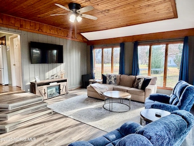 12404 La Fontaine Dr, Curtice, OH 43412 - photo 7