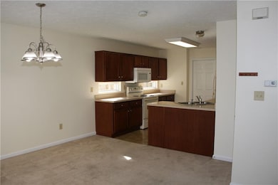 610 Stobus Dr, Greenwood, IN 46143 - photo 7