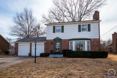 1811 SW 32nd St, Topeka, KS 66611 - photo 2