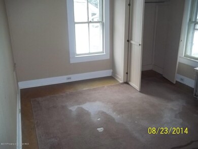 137 Lauderburn Ave, Weatherly, PA 18255 - photo 3