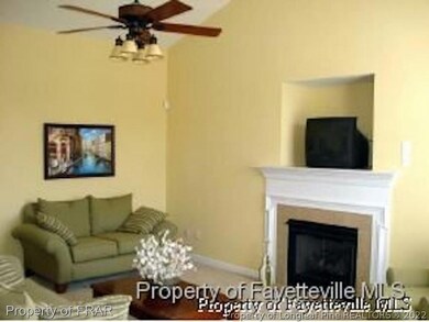 1613 Stonewood Dr, Fayetteville, NC 28306 - photo 2