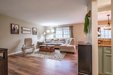 8 Somerset unit 8A, Freeport, ME 04032 - photo 2