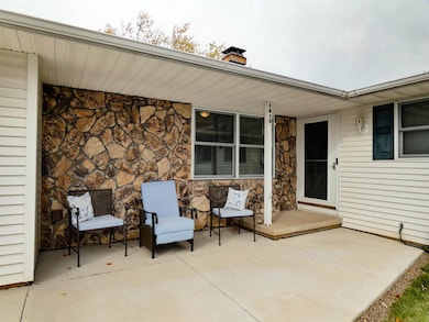 1410 S 7th St, de Pere, WI 54115 - photo 2