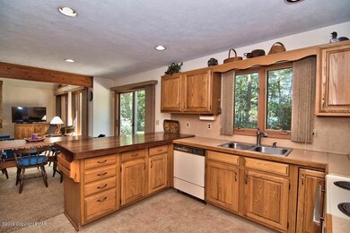 2452 Overlook Ln, Pocono Pines, PA 18350 - photo 7