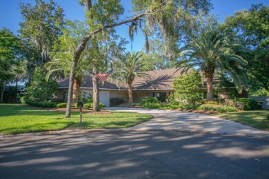 5207 Magnolia Oaks Ln, Jacksonville, FL 32210 - photo 2