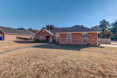 561 Ashwood Bend, Lufkin, TX 75904 - photo 3