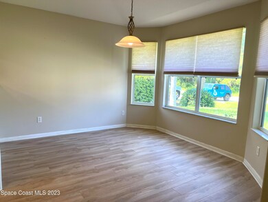 Dining Room/Front Entry