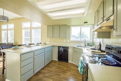 352 S Valley Dr, Nampa, ID 83686 - photo 6