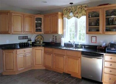 101 Red Tail Way unit 60, Lancaster, MA 01523 - photo 2