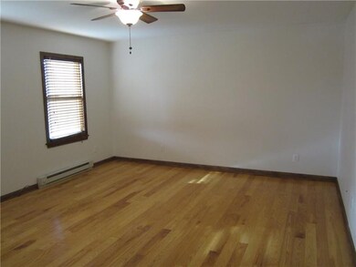 MASTER BEDROOM WITH ENSUITE MASTER BATH