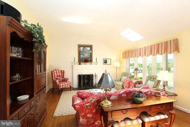 9020 Brierly Rd, Chevy Chase, MD 20815 - photo 6