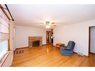 *Living Rm w/Fireplace