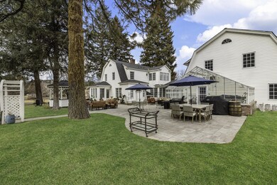 708 NW Riverside Blvd, Bend, OR 97701 - photo 3