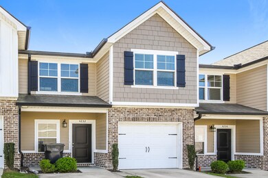 001-photo-front-view-13656364