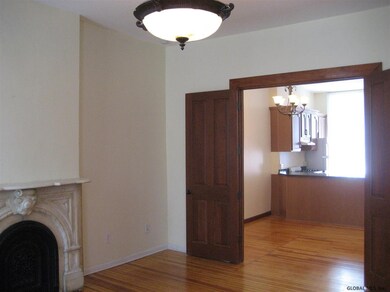 128 Chestnut St, Albany, NY 12210 - photo 3
