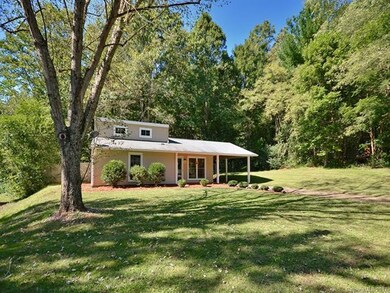125 Wicklow Dr, Asheville, NC 28806 - photo 2