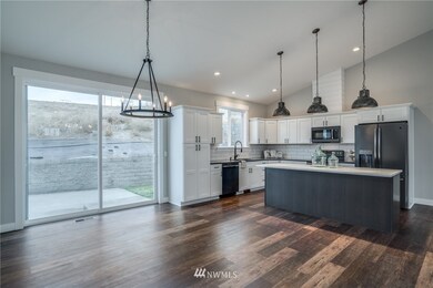 828 Madeleine Ct, East Wenatchee, WA 98802 - photo 7